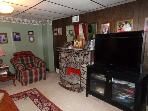 120 1st St, Quecreek, PA 15555-7315