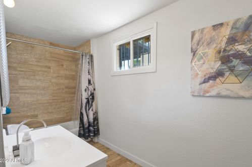 4427 Citrus Way, Glendale AZ 85305-2524 exterior