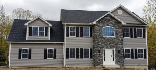 7 Pimlico Rd, Waterbury, CT 06716-2767