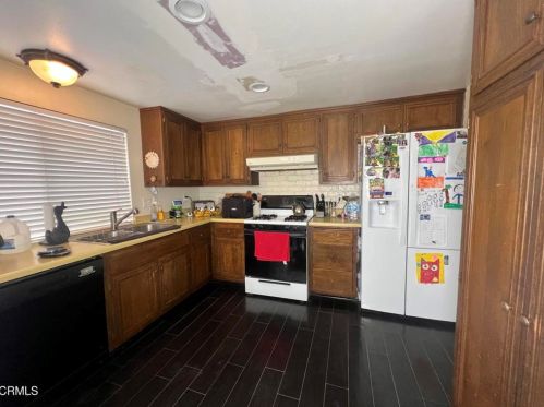 2151 Hyacinth Dr, Oxnard, CA 93036-2338