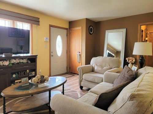 3370 68th St, Milwaukee, WI 53219-4029