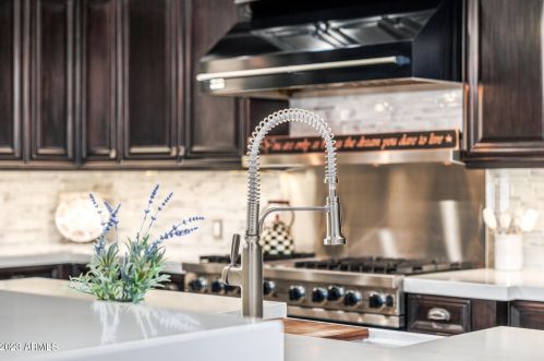 6024 Sunnyside Dr, Scottsdale AZ 85260-5724 exterior