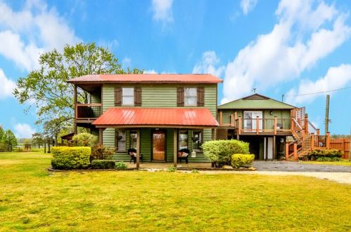 9433 Devils Racetrack Rd, Four Oaks, NC 27524-8018