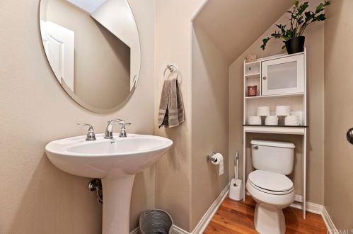 15831 Lindbergh Ave, Chino CA  91708-9371 exterior