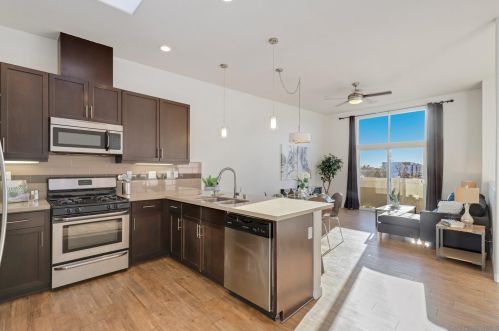 825 C Ave, National City, CA 91950-3330