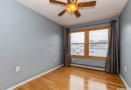 17 10th Rd, Far Rockaway NY  11693-1136 exterior