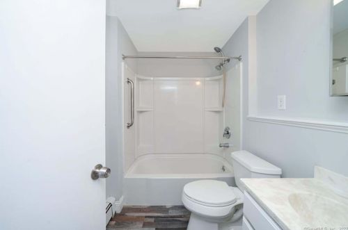 150 Summit St, Bridgeport CT  06606-4839 exterior