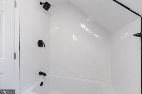 37 Holstone Ln, Willingboro NJ  08046-1817 exterior