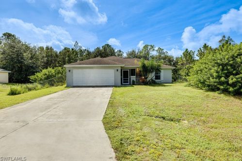 406 Hover Way, Lehigh Acres, FL 33974-2642