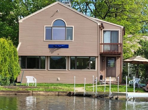 26 Birch St, Waterbury CT  06704-3806 exterior