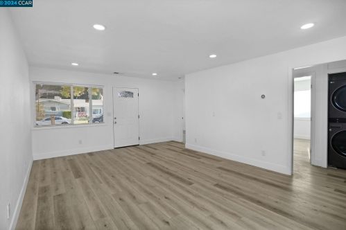 260 Patricia Ave, West Pittsburg CA  94565-4109 exterior