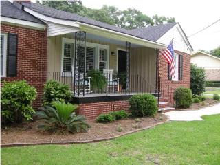 275 Dogwood Dr, Mobile, AL 36609-3411