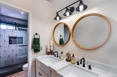 11958 Calle Limonero, El Cajon CA  92019-4041 exterior