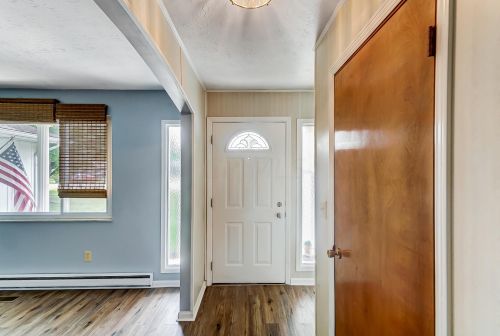 12580 Graham Dr, Orient, OH 43146-9160