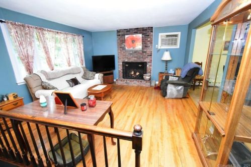 407 Washington Rd, Terryville, CT 06786-6718