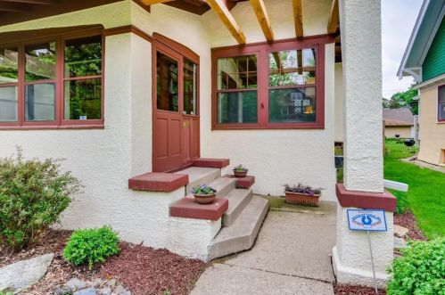 1028 Goodrich Ave, Saint Paul, MN 55105-3132