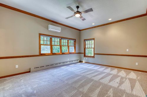 5078 Arrowhead Rd, Duluth MN 55811-1453 exterior