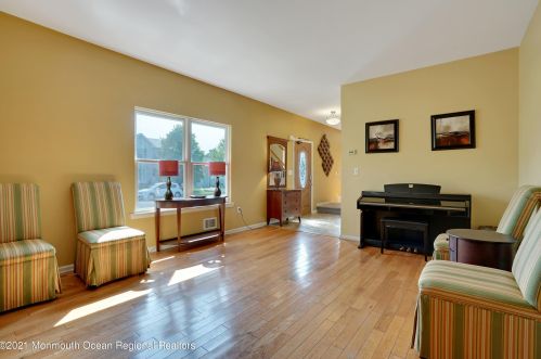 163 Taft Dr, Bricktown NJ  08724-3267 exterior