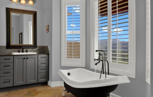 30419 Canyon Estates Rd, Vista CA  92084-1043 exterior