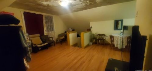 24 Bronx Ave, Bridgeport CT  06606-4663 exterior