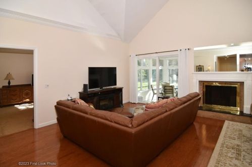18 Bagy Wrinkle Cv, Warren RI  02885-4115 exterior