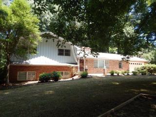 1458 Kennedy Dr, Morganton, NC 28655-8327