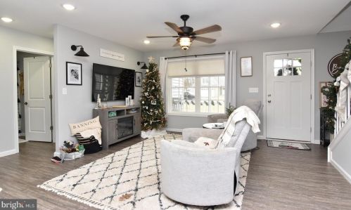 6499 Pleasant Dr, Laurel DE  19956-3298 exterior