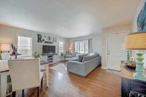 3316 Honey Creek Dr, Milwaukee WI  53219-3911 exterior