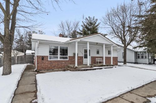 409 Carroll St, Portage, WI 53901-1805