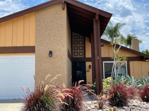 11085 Blythe Rd, San Diego, CA 92126-2117