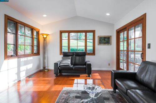 725 Liquidamber Pl, Danville, CA 94506-4530