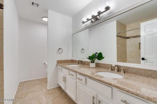 7528 Woodshire Cv, Scottsdale AZ  85258-2015 exterior