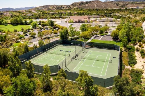 26173 Lone Rock Ct, Santa Clarita CA  91381-0647 exterior