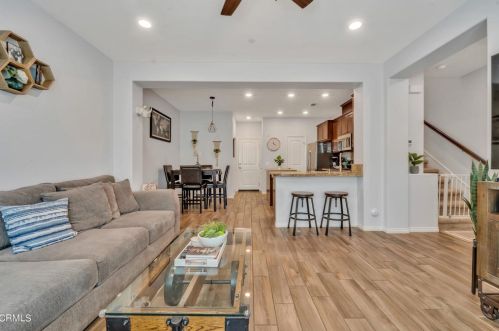 28778 Calle De La Paz Dr, Santa Clarita CA  91354-3006 exterior