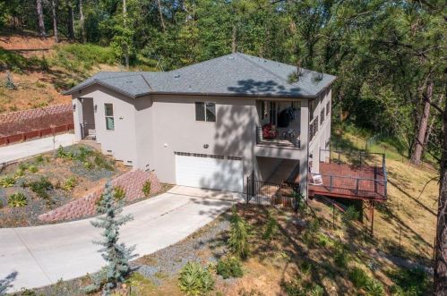 559 Greenwood Dr, Meadow Vista CA  95722-9708 exterior