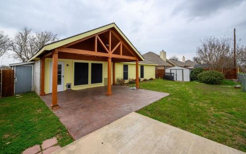 913 Jeffrey Dr, Denton TX  76208-6425 exterior