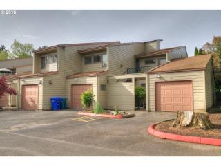 317 146th Ave, Portland, OR 97233-2127