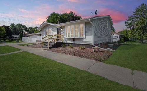 544 Fisher Pl, Hammond, IN 46321-2406