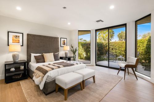 7 Mayfair Dr, Rancho Mirage CA  92270-2586 exterior