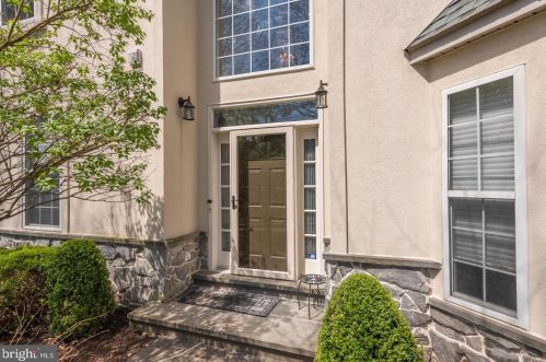 309 Meadow View Ln, Lansdale PA  19446-5932 exterior