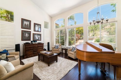11307 Shorepointe Ct, San Diego, CA 92130-8633