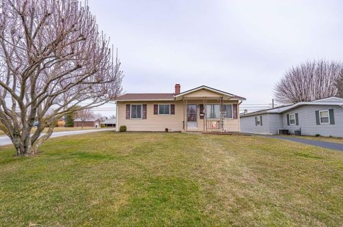 101 8th St, Ironton, PA 18037-1113