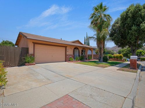792 Wishard Ave, Simi Valley CA  93065-5676 exterior
