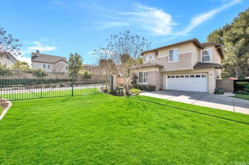 2201 Jeans Ct, Long Beach, CA 90755-4045