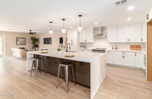 8608 Pecos Ln, Scottsdale, AZ 85250-6738