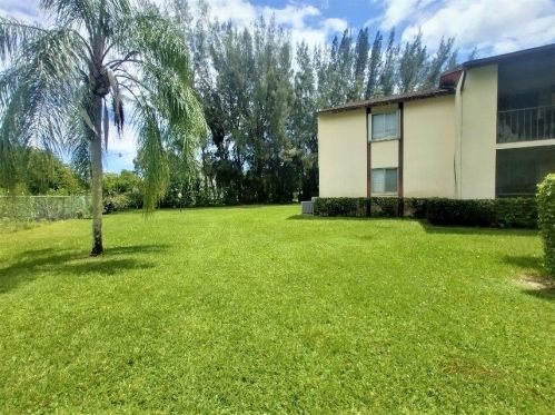4807 Sable Pine Cir, West Palm Beach, FL 33417-2790