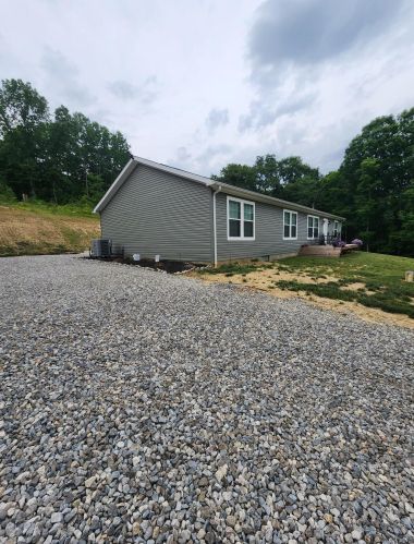 16549 Fast Rd, Laurelville, OH 43135-9422