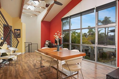 761 2nd St, Encinitas, CA 92024-4407