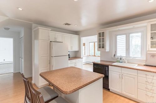 30 Canterbury Rd, White Plains NY  10607-1108 exterior