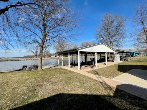 7736 Edgewater Ave, Huntsville, OH 43324-9666